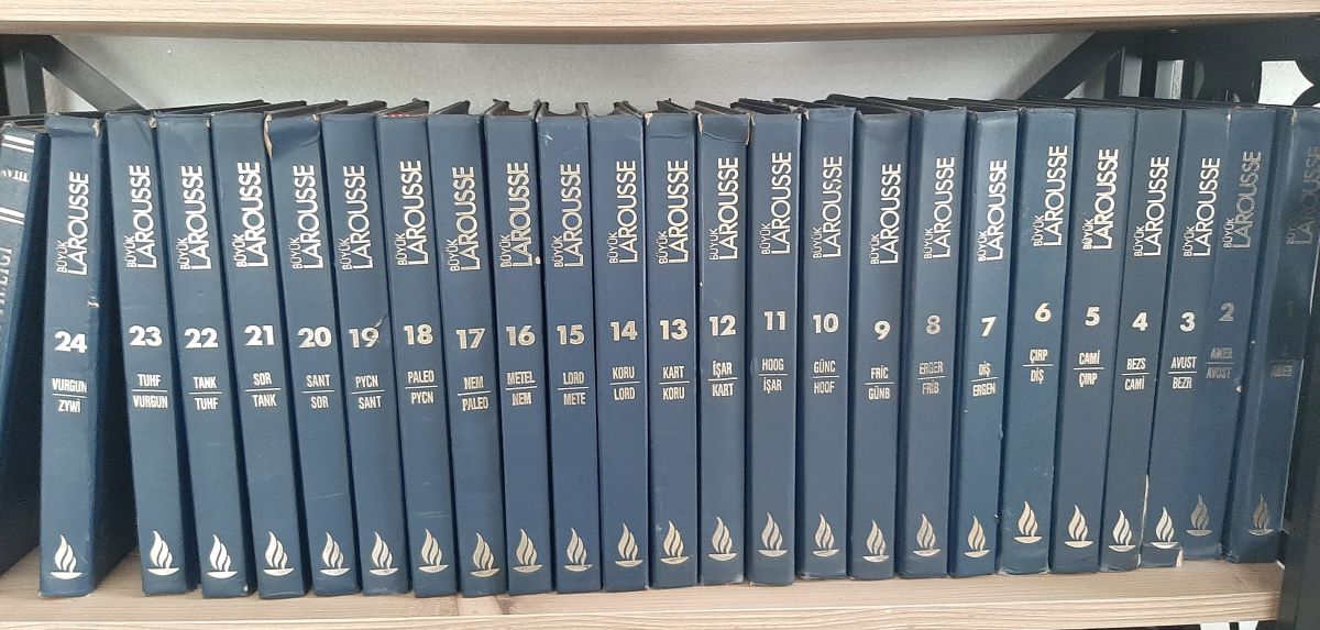 Büyük Larousse (24 Cilt)